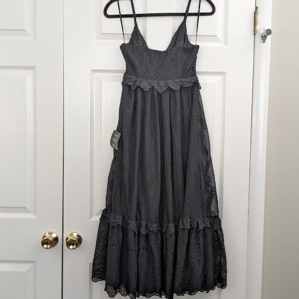 LULUS Black Eyelet Tiered Midi Dress XS (NWT) - Picture 4 of 9